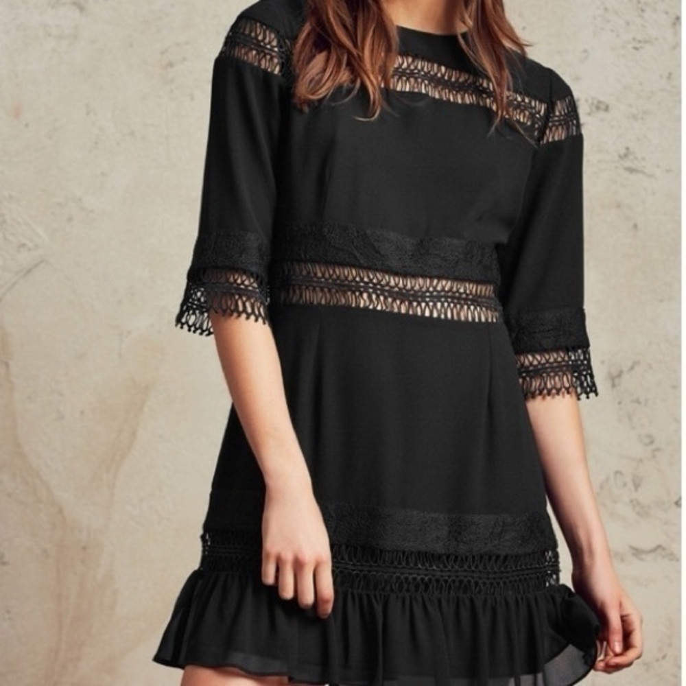 Tularosa Asher Dress size small black midi dress with lace trim